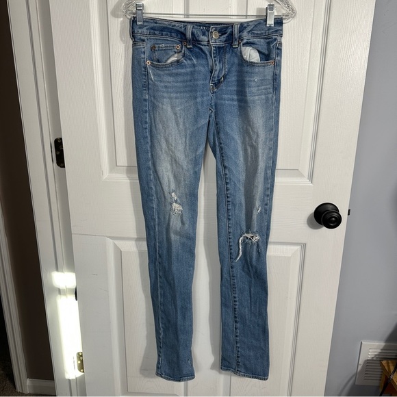 American Eagle distressed jeans, size 2 extra long, straight stretch - Picture 8 of 9